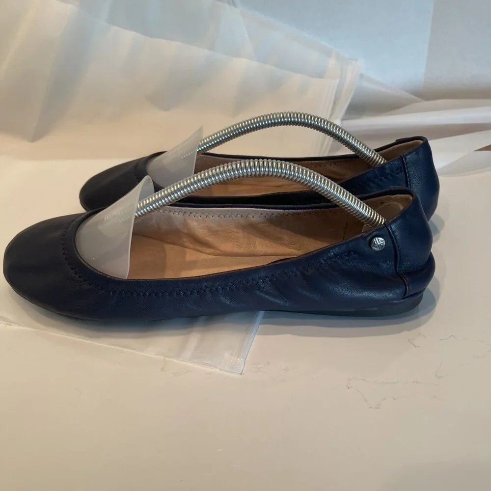 Antonio Melani Navy Blue Ballet Flats Women's Size 7.5‎ Leather Slip-ons Soft